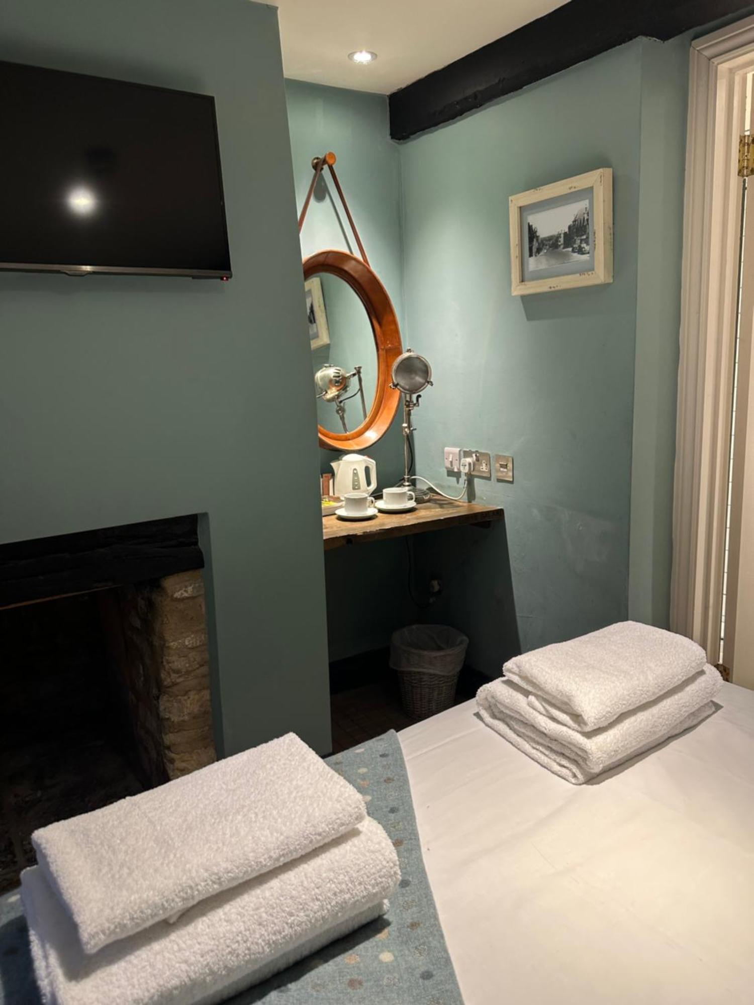 Hotel The Golden Pheasant Burford